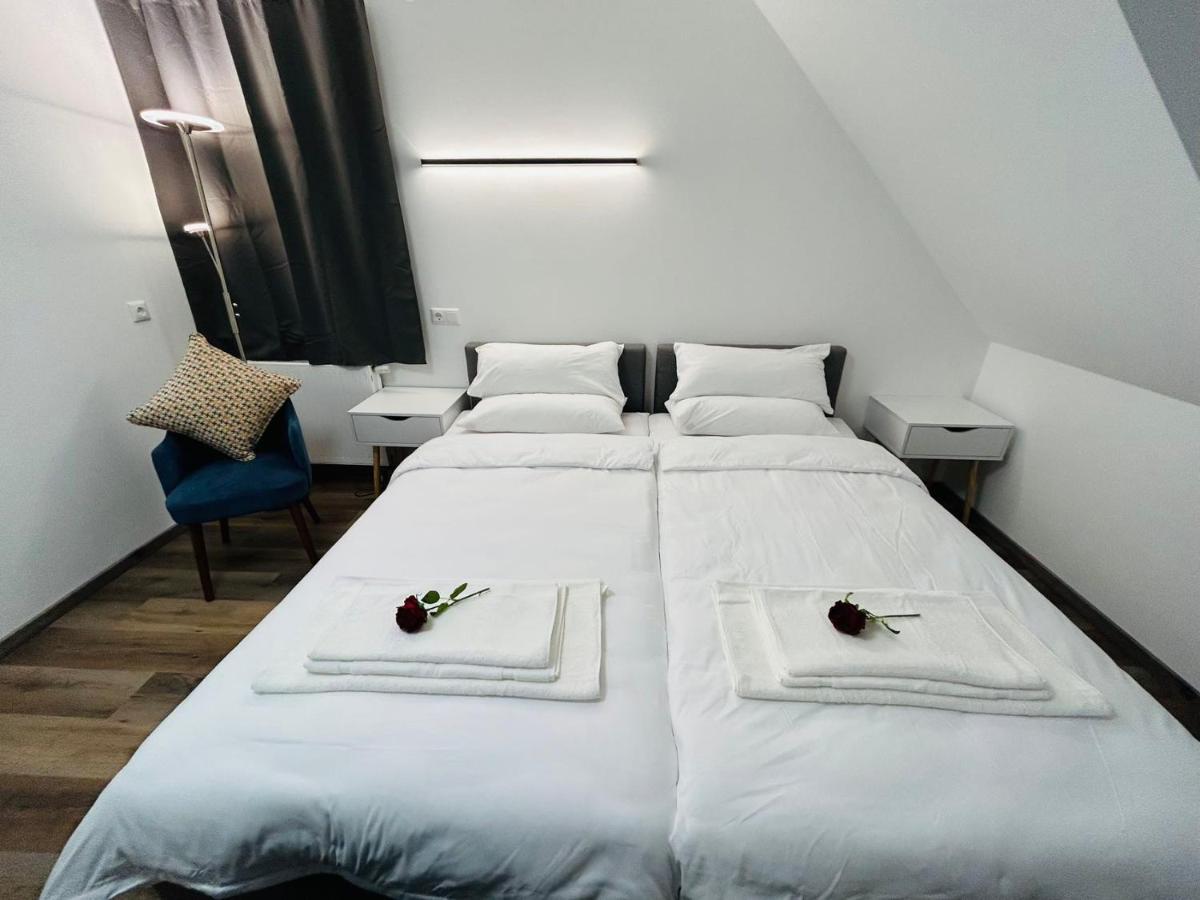 Apartment Messe Hv-2 *